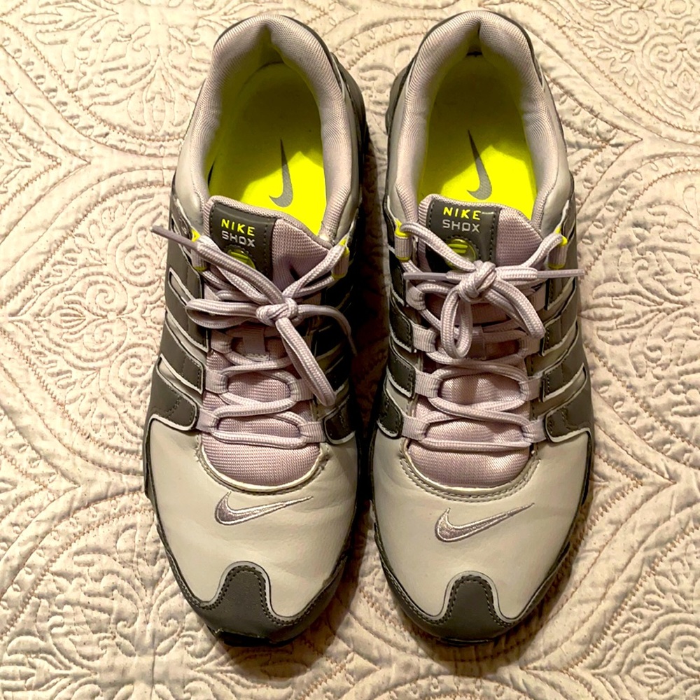 Nike Shox NZ size 10.5